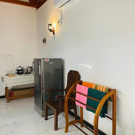 Dhinuka Villa Weligama Exterior photo